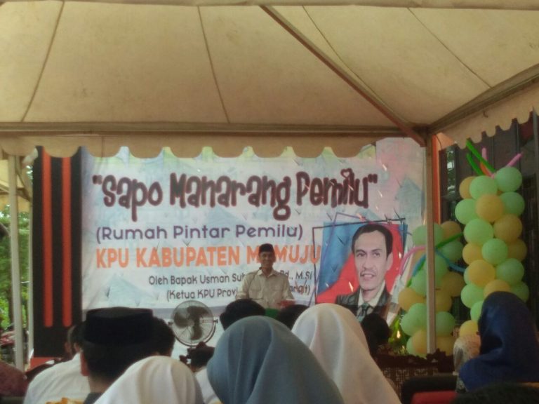 Ketua KPU Sulbar Resmikan Sapo Manarang Pemilu KPU Mamuju