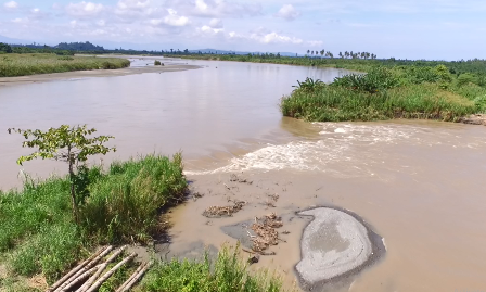 Tanggul Miliaran Rupiah di Sungai Lariang Jebol