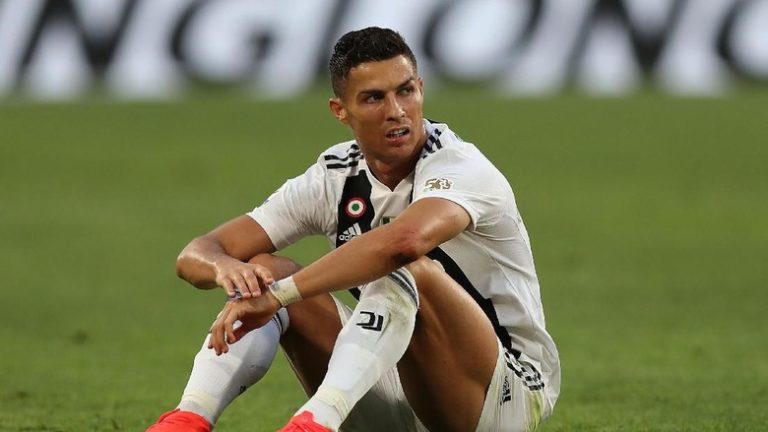 Jika Ditinggal Sponsor, Ronaldo Terancam Kehilangan Ratusan Miliar