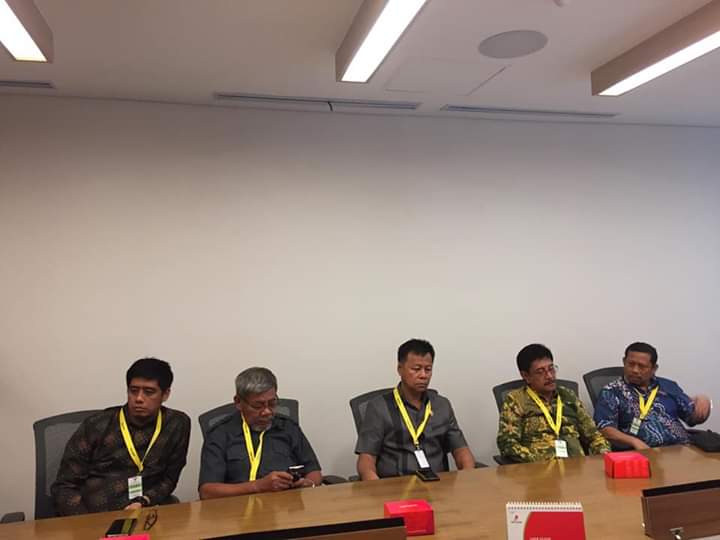 Wakil Ketua DPRD Sulbar Bersama Sekprov Melakukan Rapat Besama Perwakilan SKK Migas
