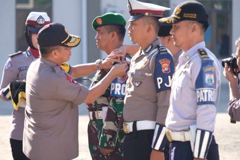 Kapolda Sulbar Pimpin Apel  Gelar Pasukan Operasi Patuh Siamasei 2019