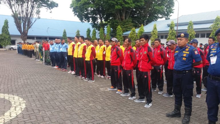 Tim Dayung Asal Mateng Masuk Semifinal Diajang Lomba Dayung Perahu Naga Piala Komandan Lantamal VI Makassar