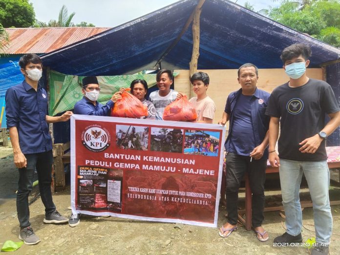 KPID Sulbar Salurkan Bantuan KPI Peduli Untuk Korban Gempa Bumi Mamuju dan Majene